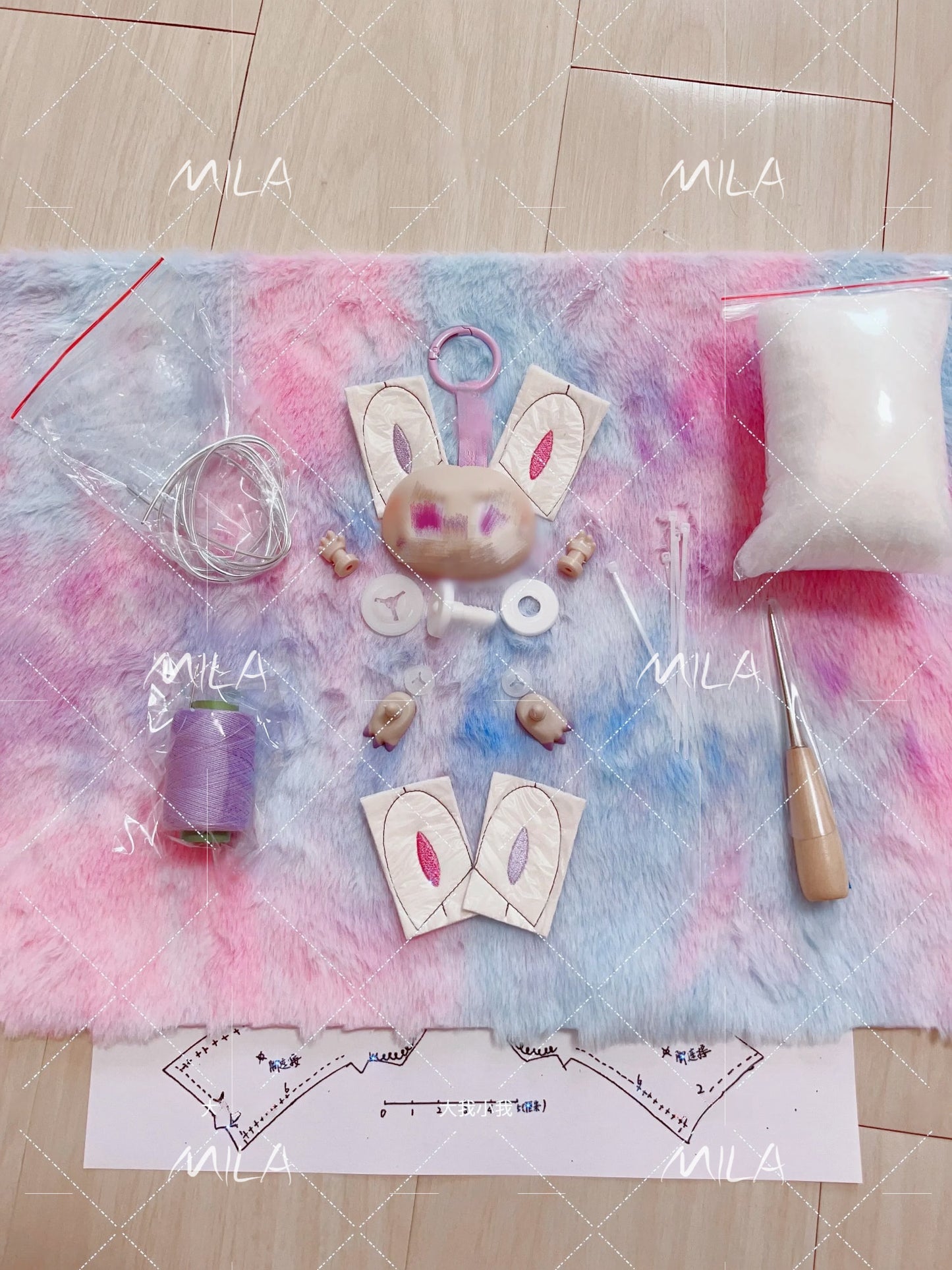Labubu LUCK-The Monster 3.0 'BIG INTO ENERGY' DIY Resin Craft Kit - Complete Starter Set, Handmade Mold, Resin, Paints & Tools (Fan Art Inspired)